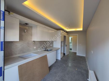 Qzen Den Merkezde Ebeveyn Banyolu Arakat Sıfır 100 M² 2+1