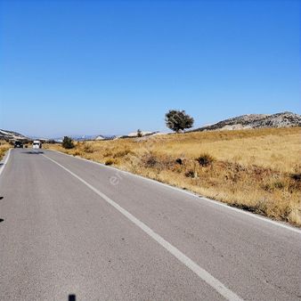 Yeşilova/burdur Çeltek Köyünde Asfalt Yola Cephe Fırsat Arazi