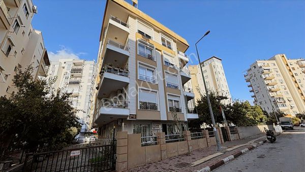 Yeşilbahçe De 4,5 +1 Artı Teras Kullanımlı Dubleks Daire