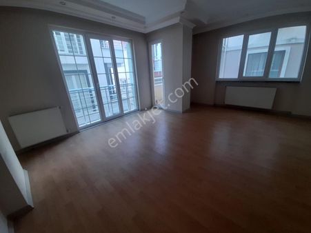 Ümraniye Çakmakta Finans Merkezine Komşu Kiralık 2+1