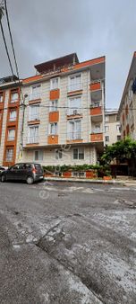 Ümraniye Çakmakta Ayrı Mutfaklı Metro Yanı Kiralık 1+1