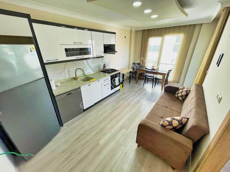 🛑🛑aktiften Akçay Merkezde Satılık 5 Yaşında Şık Tasarımlı Ferah 1+1 Daire