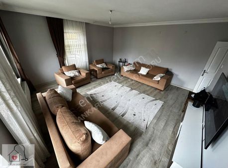 Bakımlı Temiz 5+1 Teraslı Acil Satılık Daire