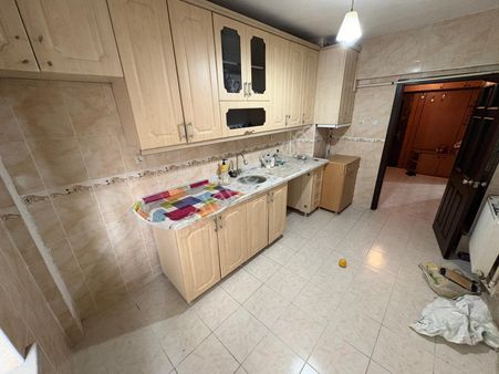 Emlak Danışmanım'dan Akşemsettin'de Ara Kat Yapılı 3+1 Kiralık