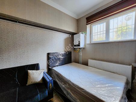 T.e.s Den Memur Binasında Tramvaya Sıfır Kiralık 1+0