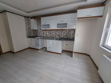 Mazıdağı Çanakaya Da 3+1 Site İçinde Havuzlu 1.katta İskanlı Doğal Gazlı Daire