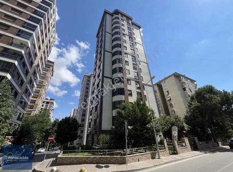 Novacadde'den Yeni Binada, Balkonlu 3+1 Kiralık Daire