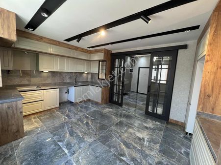 ****ilke Emlaktan****diyarbakır Yol Üzerinde Lüks 4+1 Daire