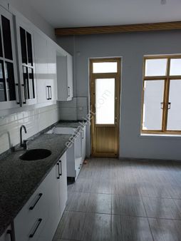 Erdemli Merkez Mahallesi'nde Kiralık 3+1