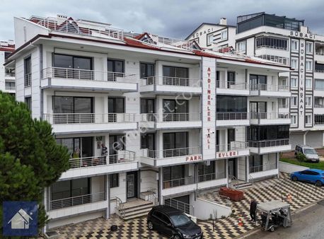 *yiğit Emlak Armutlu'dan*iskele Mevkiinde*sıfır*lüks 2+1