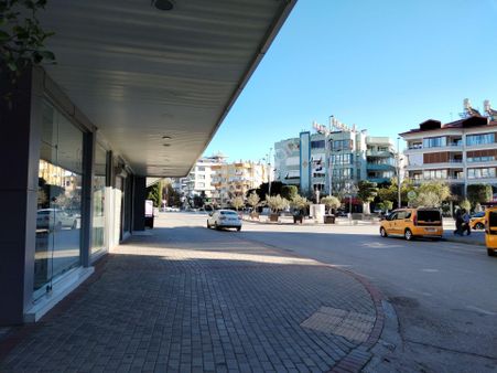 Alanya Hacet Meydan Kiralık Dükkan