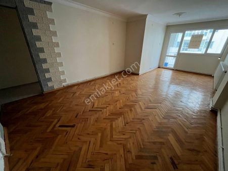 Asil'den Üçkuyularda Cadde Paraleli Temiz Arakat Depozitosuz