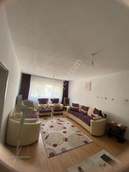 Emlak Danışmanım'dan Atatürk Mahalesinde 3+1 Ara Katta Fırsat Dairesi