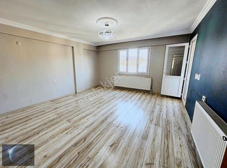 Buca Yeşilbağlar'da Ana Cadde Üstü Hesaplı Daire