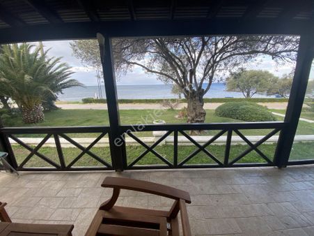 Balıkesir Ayvalık Ta Satılık Muhtesem Villa.denize Sıfır.