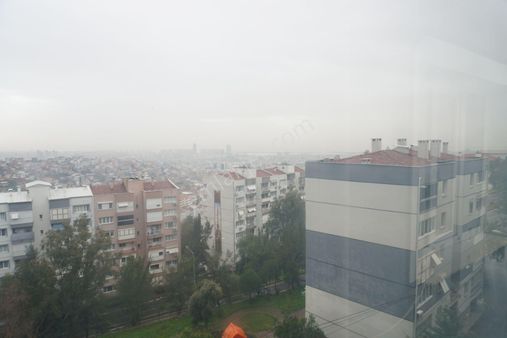 Çiğli Egekentte Kısmı Eşyalı Daire Asansörlü Arakat