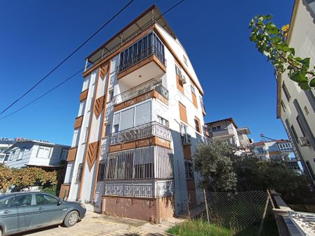 Döşemealtı Yeniköy' De Satılık 3+1