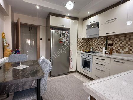 Binyapıdan Ulus Cadde Üzeri 3+1 Satılık Daire