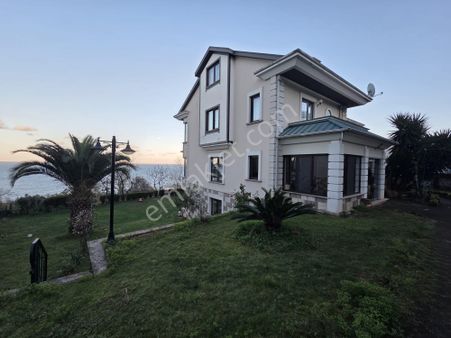 Yalıncak Park Evleri 2'de Satılık 5+2 Tripleks Villa