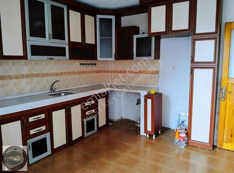 Buca Yeşilbağlar'da Kiralık Arakat 3+1 Daire