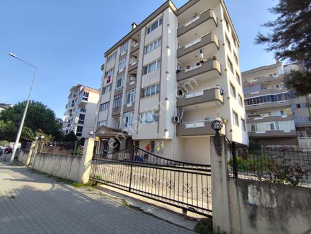 Güzelyalı Siteler Mah. - Merkezi Konumda Kiralık 3+1 Daire