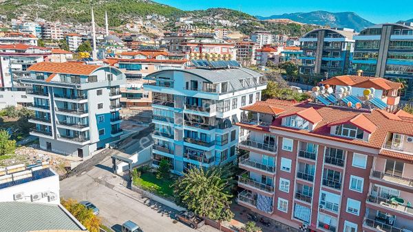 Alanya Merkez 4+1 140m2 Düz Ayak, Ayrı Mutfaklı Satılık Daire