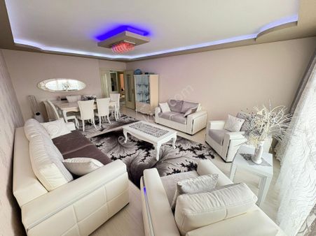 İmaremlak2'den Saray Cadde Üzerinde 3+1 175m2 3 Cepheli Site