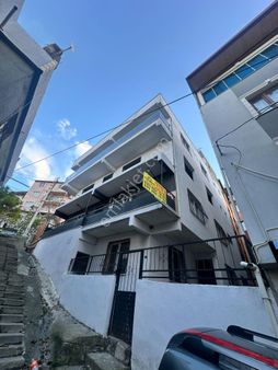 Çalışkan__dan Çamlıkta Ara Kat 3+1 * 160 M2 Kiralık Daire.