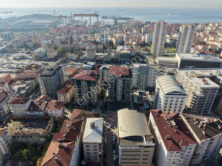 Pendik Çamçeşme De Geniş Ferah Ve Kullanışlı 4+2 Satılık Daire