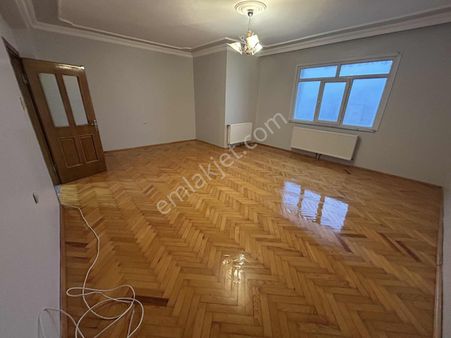 Emniyet Müdürlüğü Karşısında, Geniş Ve Konforlu Kiralık 3+1