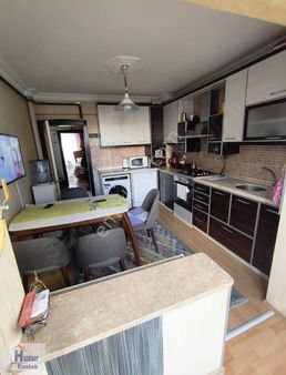 Güvenevler Mah.muhteşem Lokasyanda İçi Yapılı 3+1 Satılık Daire