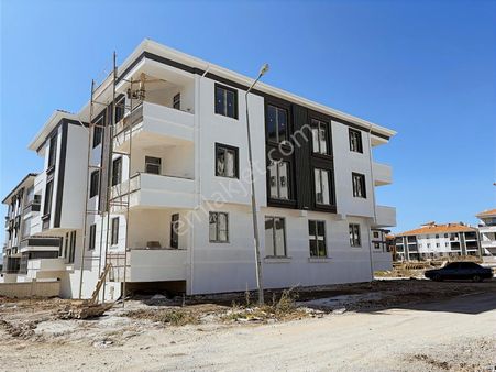 Fen Lisesi Cıvarında Satılık 2+1 Daire