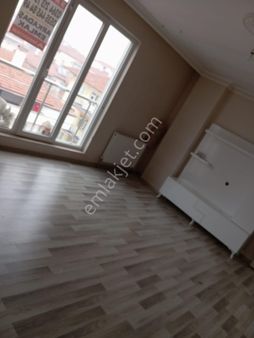 Arkadaş Emlaktan Hamit Duran Caddesi Civarında 4.kat Satılık Daire 3.900.000 Tl