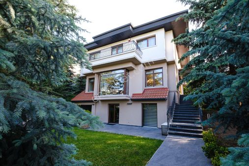 İncek Konakları Özel Yapım Tam Müstakil Satılık Köşe Villa