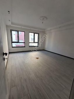 Ömür Mahallesinde 2+1 Sıfır Daire