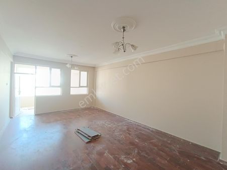 Babacandan Yenişehir'de Asansörlü-parkeli 3+1 Satılık Ara Kat