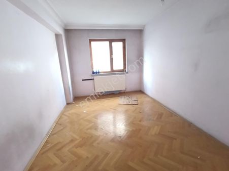 Gülveren'de Plevne Cad Dibi 2+1 Kot 1'de Satılık Kupon Daire !!!