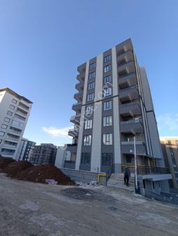 Uygun Emlaktan Karaköprü Narlıkuyuda 1. Kat 3 Oda Sıfır Bina Satılık Daire.