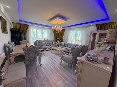 Kaya Grup'dan Cadde Üzerinde Full+full Yapılı 4+1 Dublex