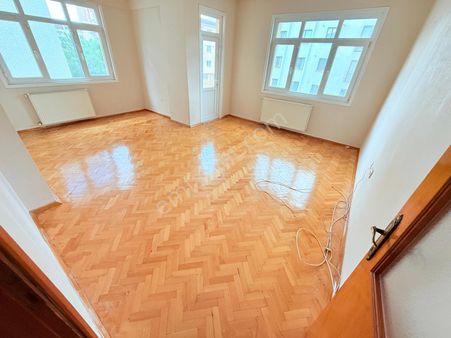 Maltepe Altayçeşme De Minibüse Yakın Ara Kat 3+1 Kiralık Daire