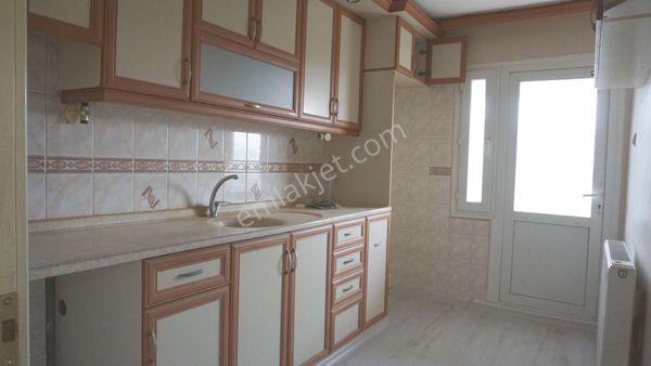 Egekent Kiralık 3+1 Doğalgaz Kombili+balkonlu Çiğli Serkan Dan