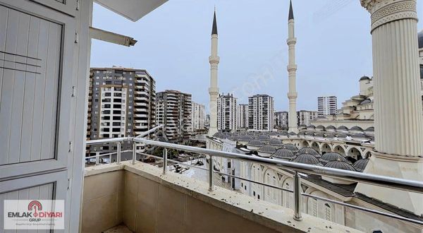 Emlak Diyarından Akkent Millet Camii Yanı 3+1 Kiralık Daire