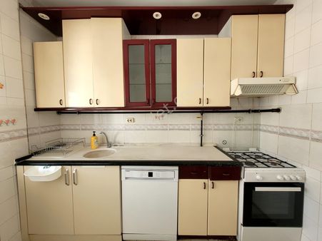 Bahçelievlerde Merkezi Konumda Geniş Doğalgazlı 3+1 Eşyalı Veya Eşyasız Kiralık Daire