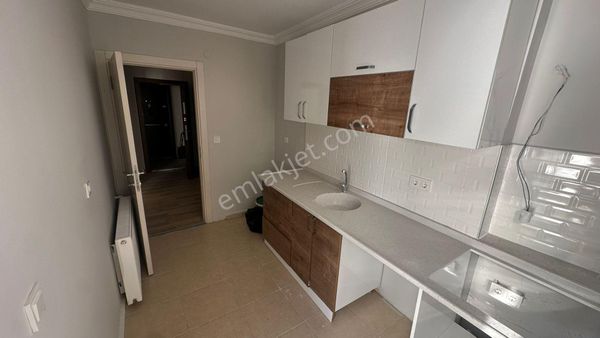 Parstan Tuzcumuratta Ayrı Mutfak Kapalı Otoparklı Fırsat 2+1