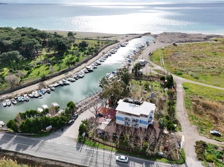 Menderes Turyap'tan Gümüldür İnönümh Satılık 14 Odalı Butik Otel