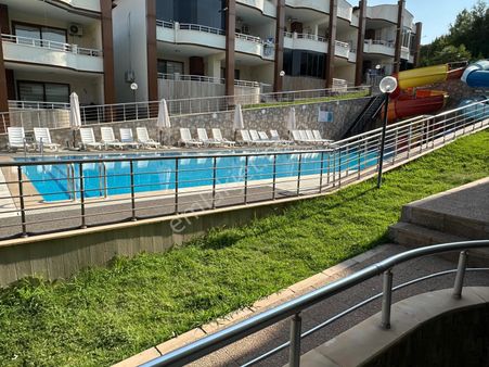 Arif Emlaktan Satılık Oğuzeli Körkünde 1+1 Havuzlu Site İçi Villa