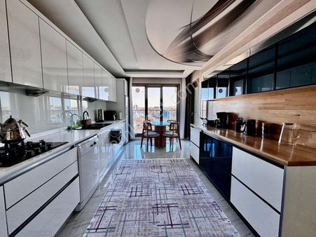 Kalecik Emlak'tan G.odalı K.otopark Teras Balkonlu Asansörlü Sitede 4+1