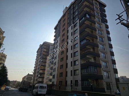 Tema Yeşil Vadi Evlerinde Kapalı Otopark,güvenlikli 4+1 Geniş Kiralık Daire
