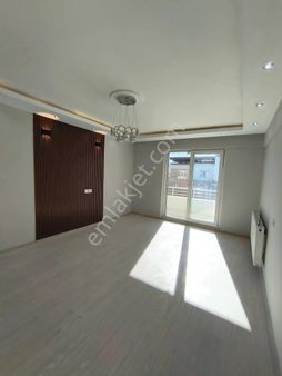 Umut Emlaktan Buharkent Merkezde 2+1 120 M2 Daire Satılıktır