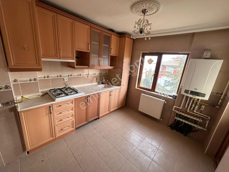 Sincan_ertuğrulgazi_mah_adliye_yakını_**boş**_3+1_site_dairesi_